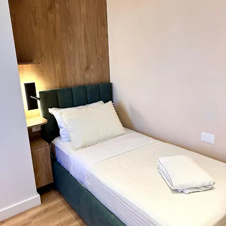 Pearl Pool Luxury Golem (Tirana)