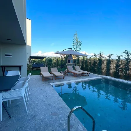 Pearl Pool Luxury Villa