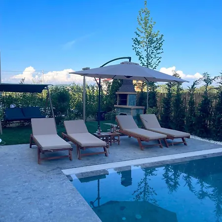 Pearl Pool Luxury Villa Golem (Tirana)