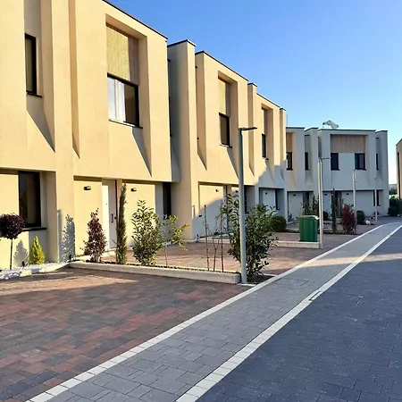 Pearl Pool Luxury Villa Golem (Tirana)