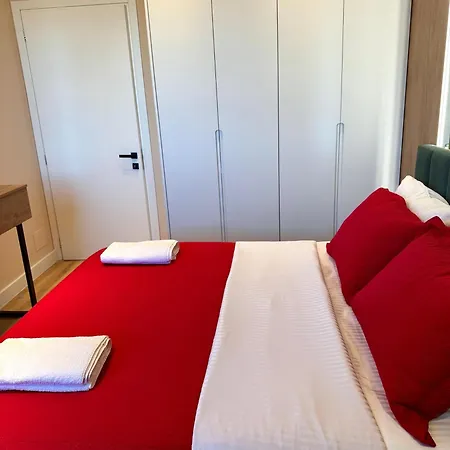 Pearl Pool Luxury * Golem (Tirana)