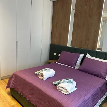 Pearl Pool Luxury Golem (Tirana)