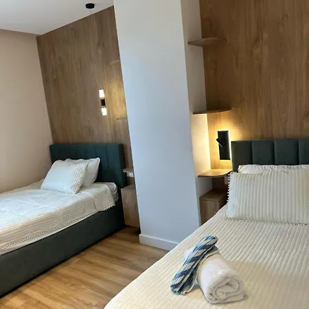 Pearl Pool Luxury * Golem (Tirana)