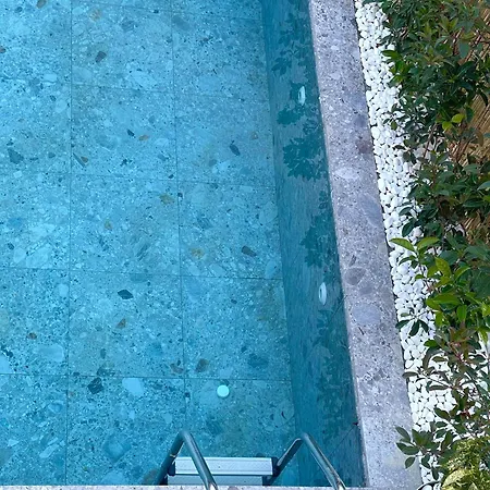 Pearl Pool Luxury فيلة