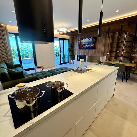 فيلة Pearl Pool Luxury غوليم